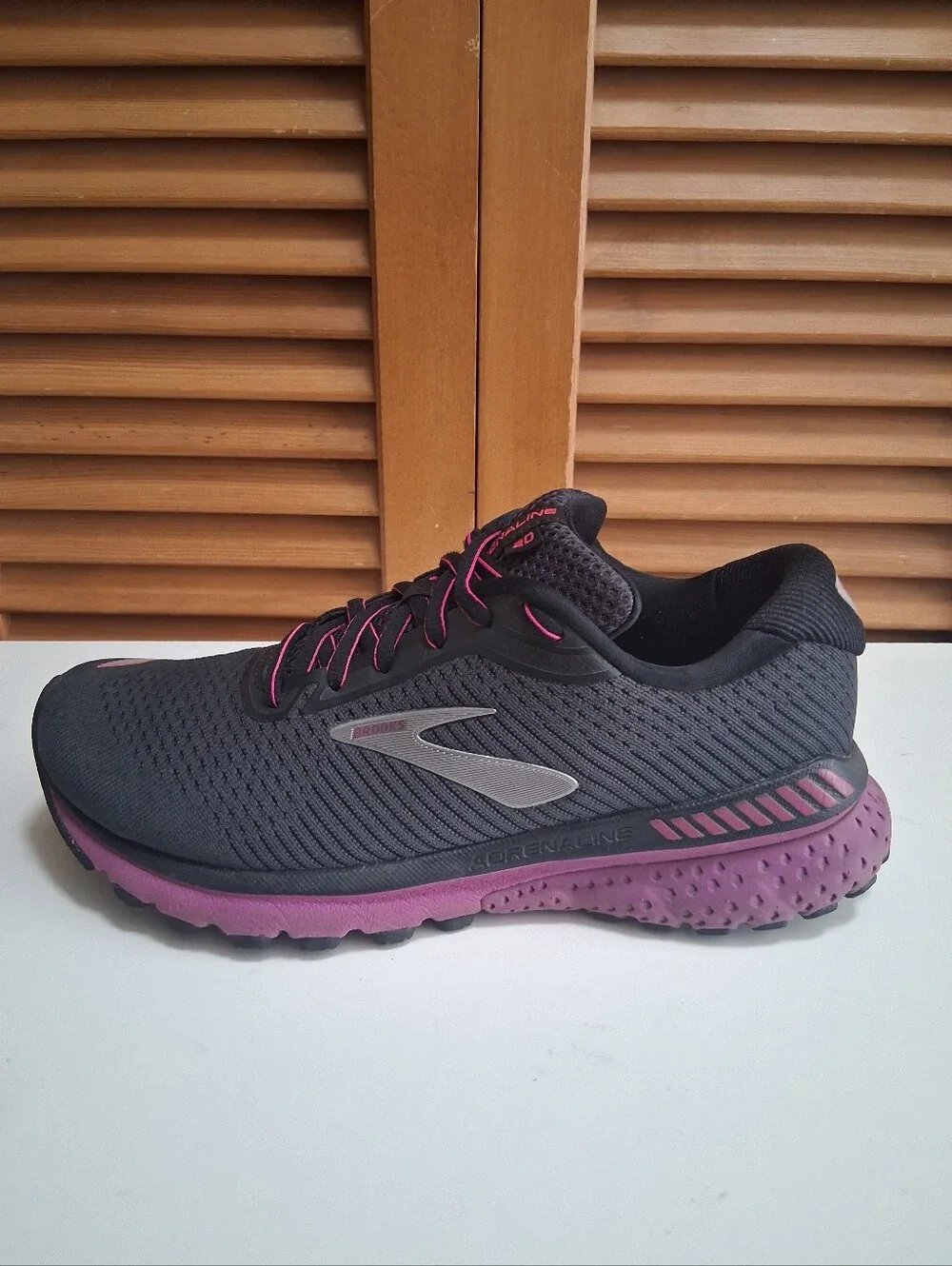 Brooks Adrenaline GTS 20 Black Purple Running Shoes 1202961B062 Women's Size 8.5